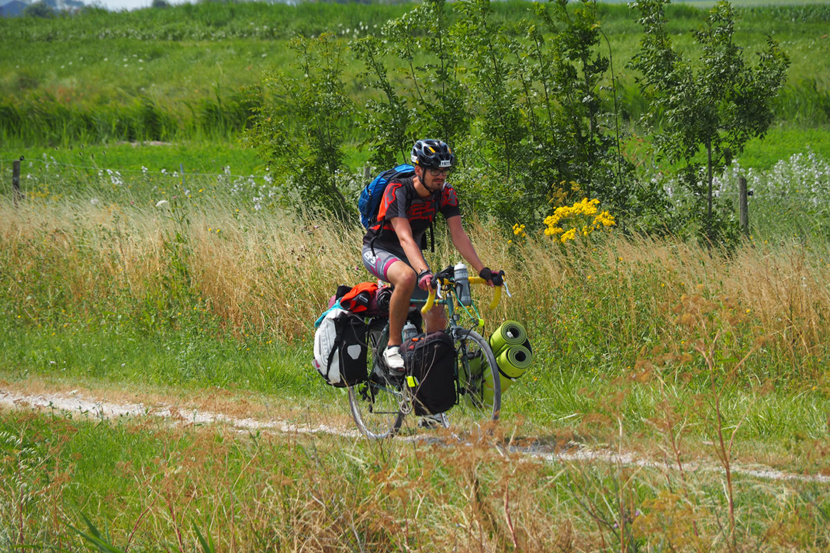 La Vélodyssée passe dans le marais desséché, notamment à Triaize