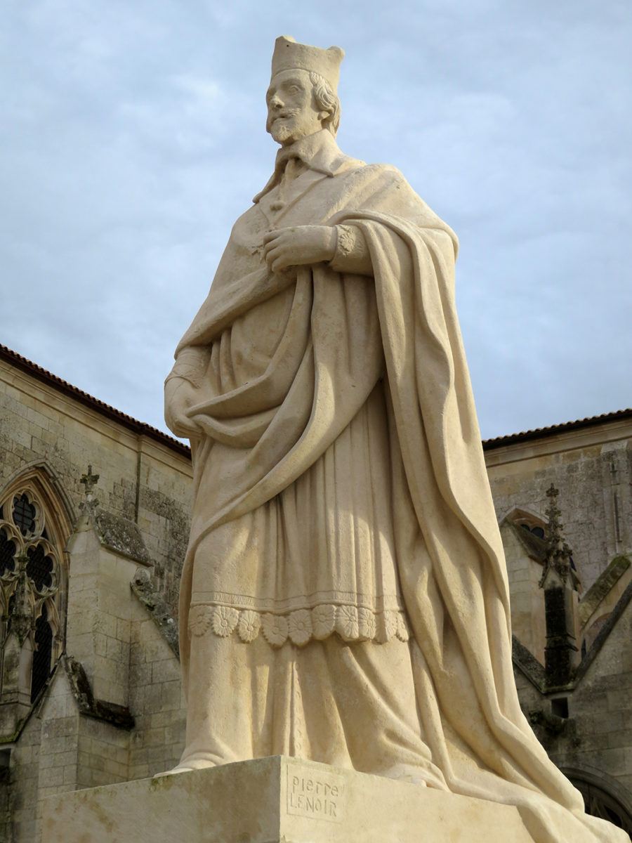 Statue du Cardinal de Richelieu à Luçon