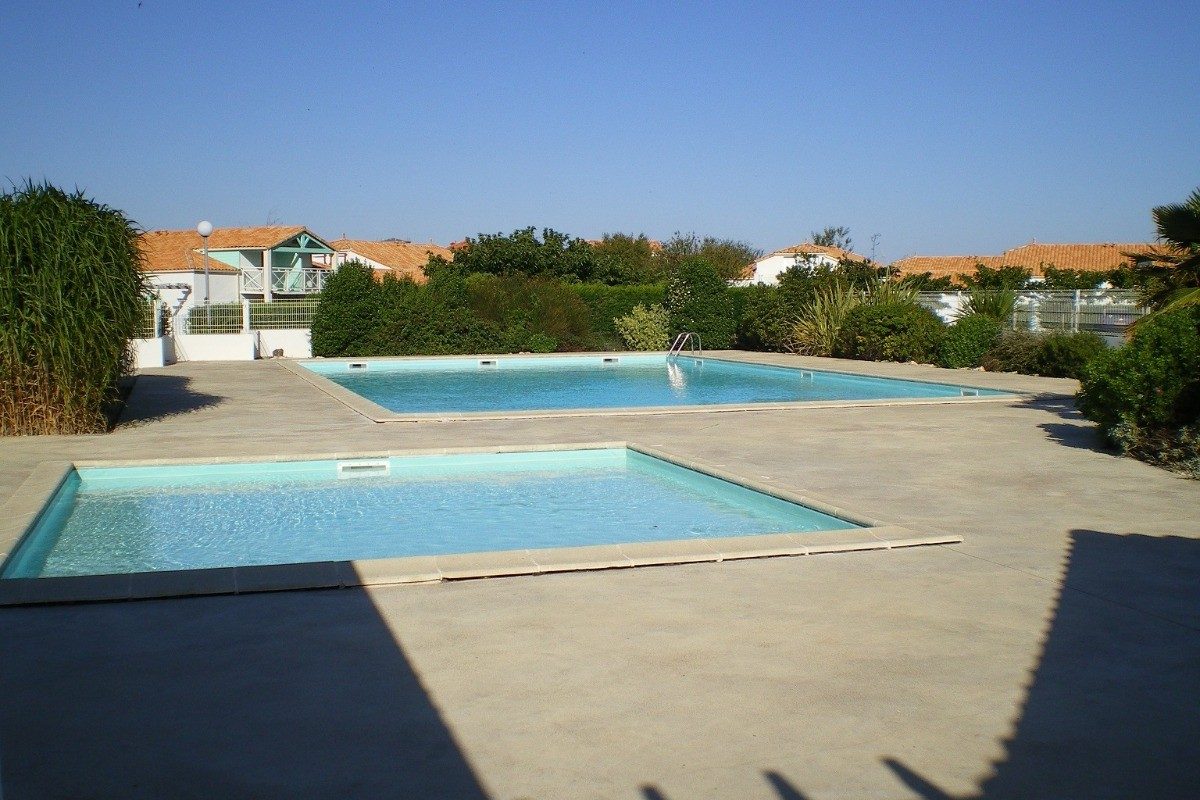 99535e3d-70e2-4a9a-9853-4876b2bd318f