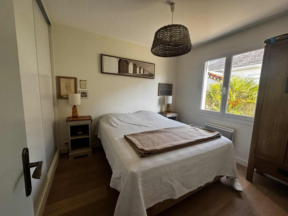 ETBh1y7E-9856af6bad9c4e58a05359bb00f90581