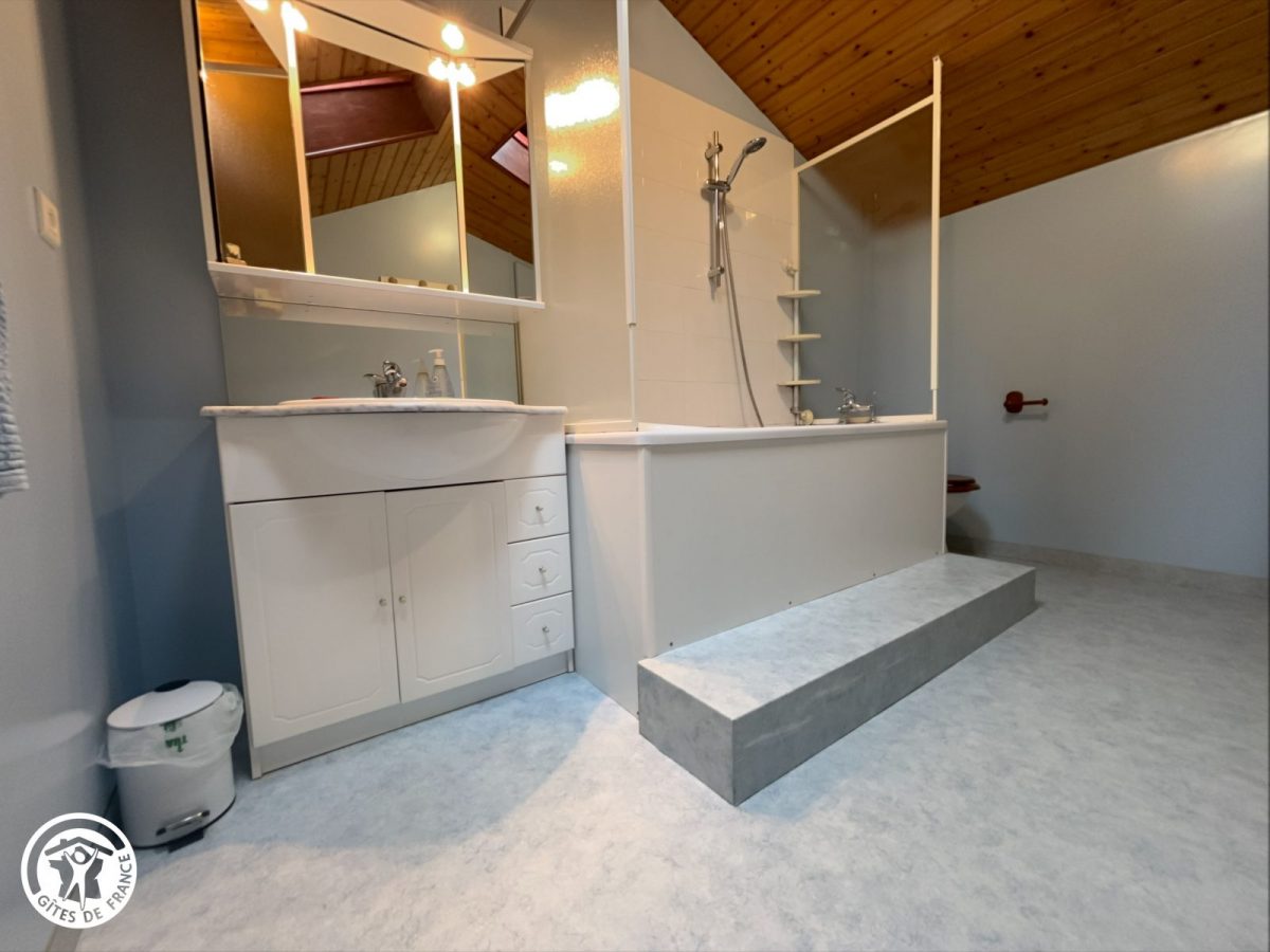 H85G009900-694001f82b53c