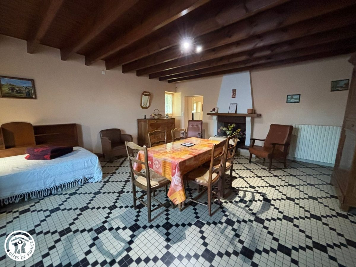 H85G010141-698b0aa3d8d41