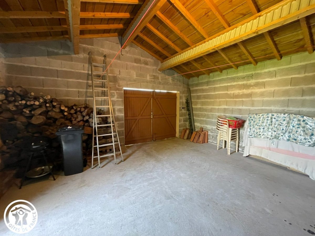 H85G010199-69dcd848713e2