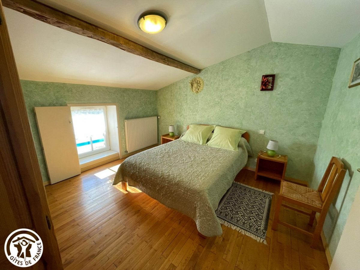 H85G010199-69dcd84883a12