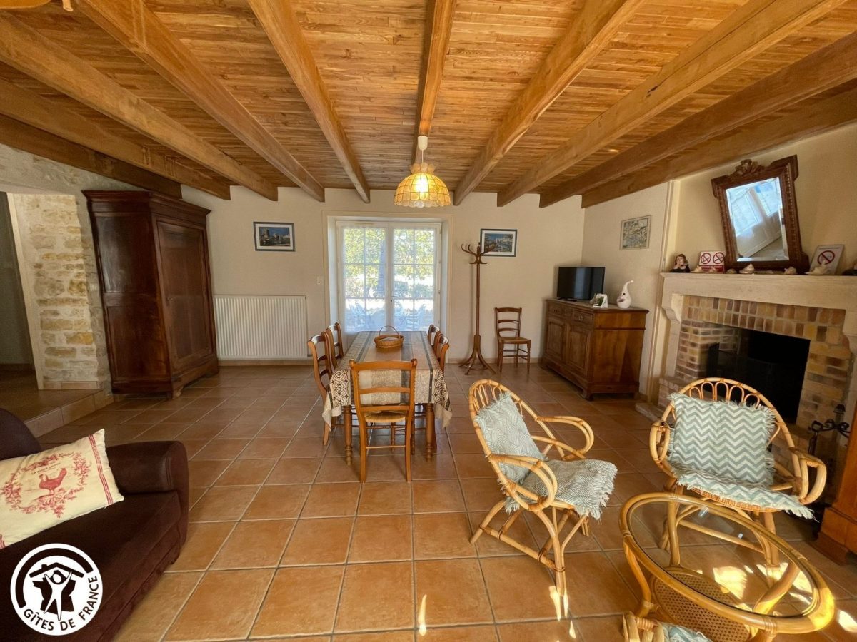 H85G010199-69dcd848a2171