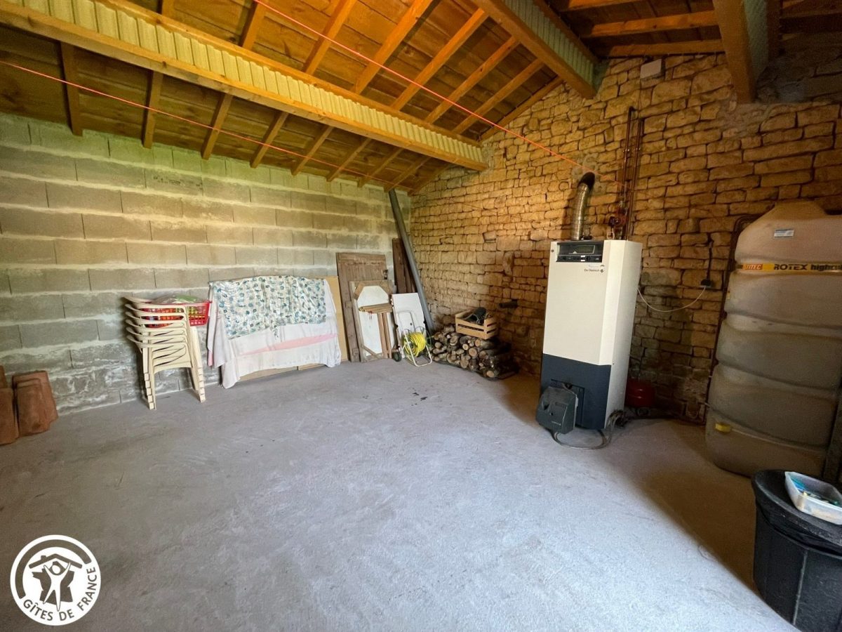 H85G010199-69dcd848adcb4