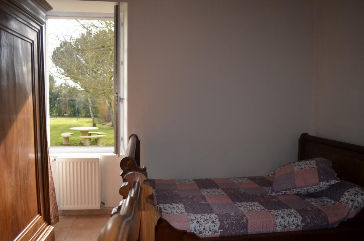 H85G010372-5be0735383718-627e5a695d6644f3991834c940d91c05