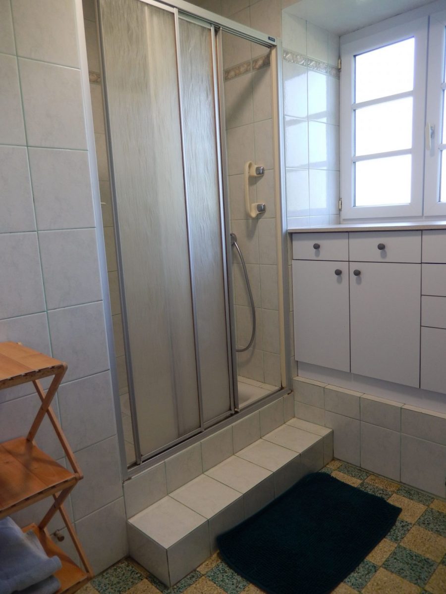 H85G023740-69ef22e696054