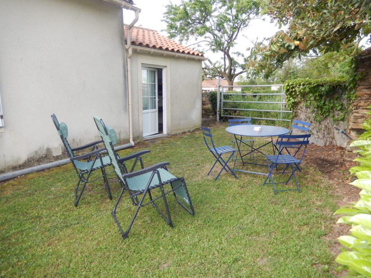 H85G023740-69ef23b274607