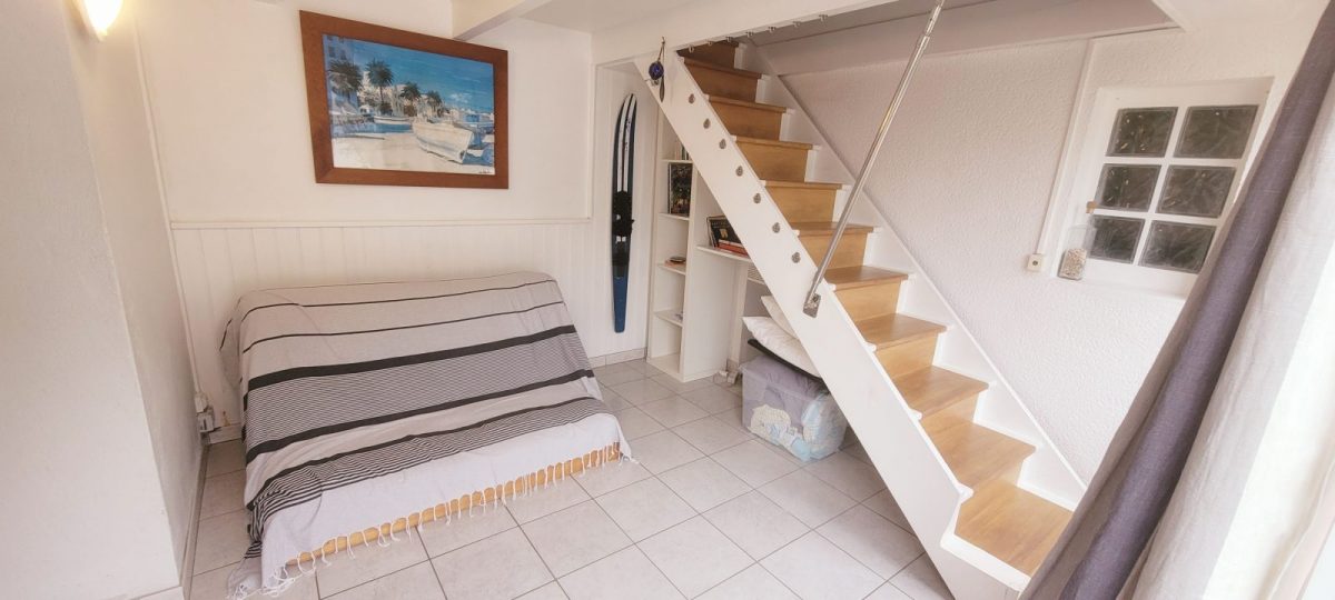 H85G030640-6953e9a768252