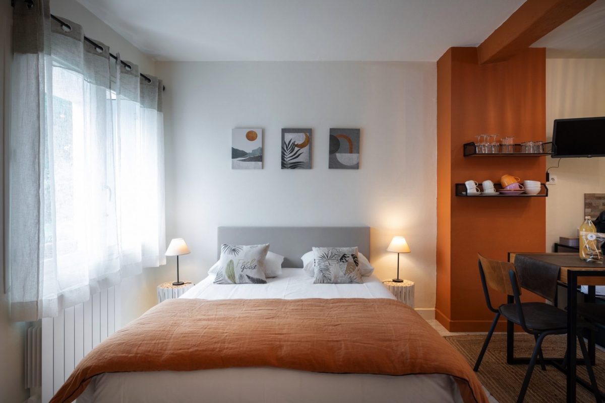 L’ENCLOS BLEU – AIGRETTE – COUCHAGE