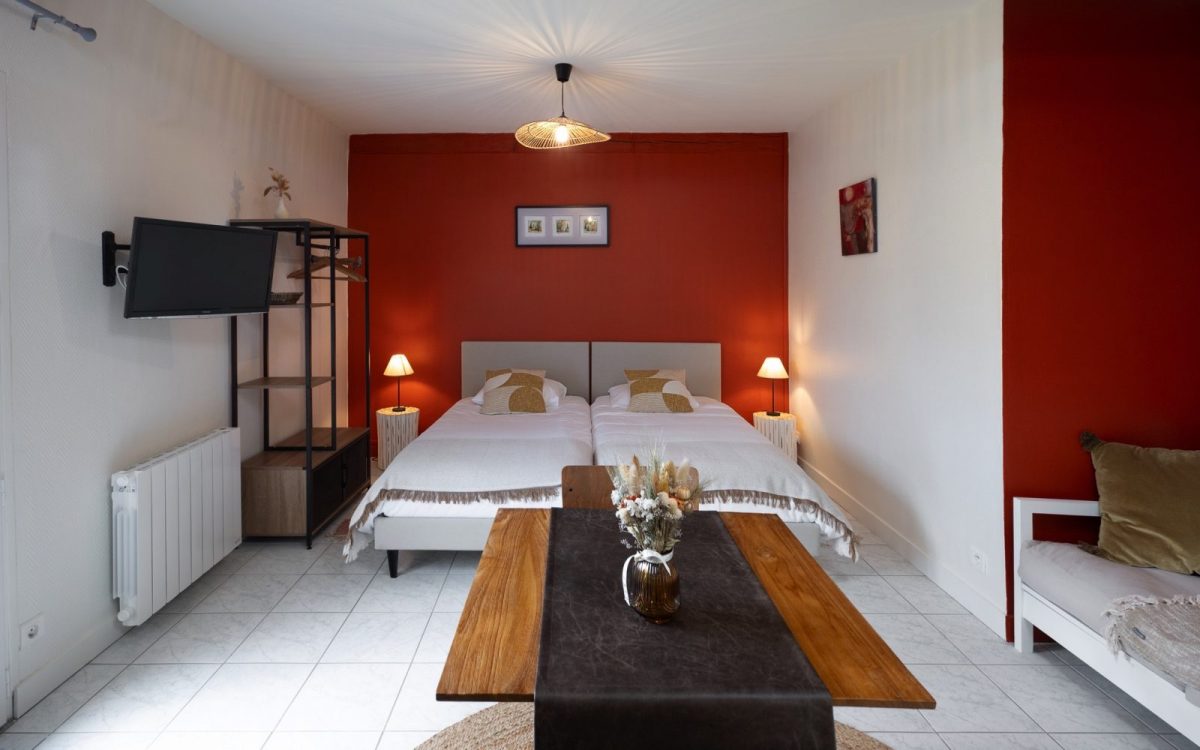 L’ENCLOS BLEU – FAUVETTE VUE COUCHAGE