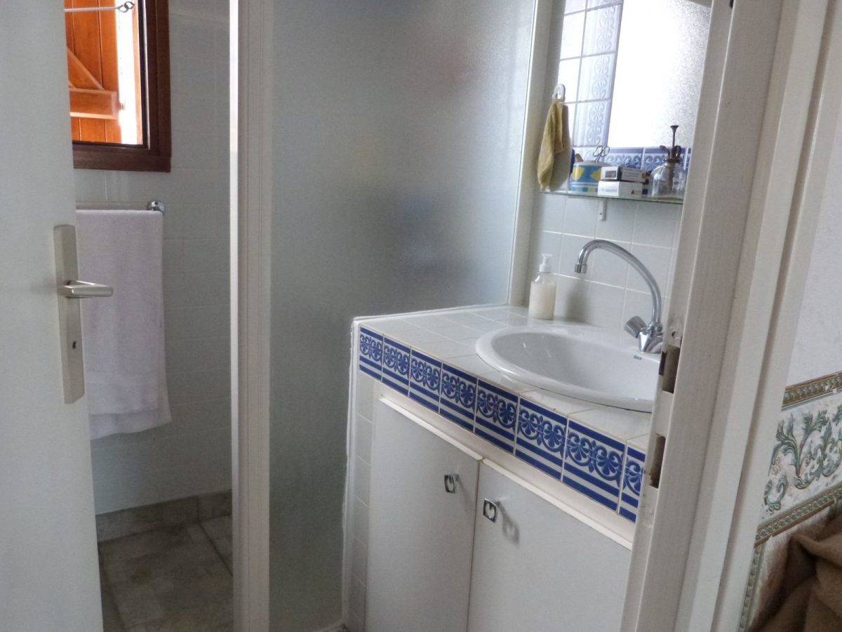 P1030896-1-6d3f5eb2884941dc9d4be2638eb56bad