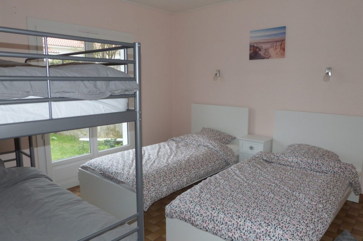 P1050725-a5772a58f9584f18a6ee4853b84c2414