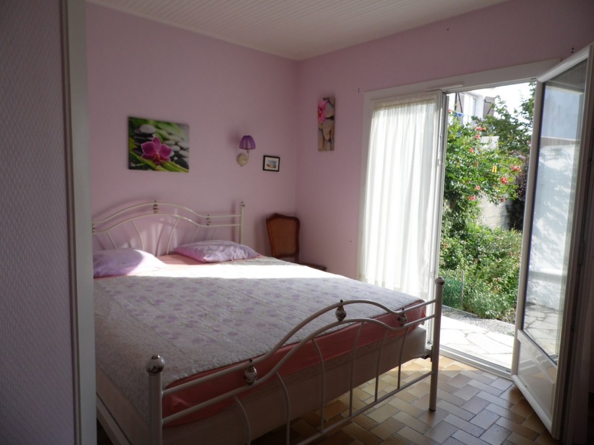 SAM-7864-9024e27c0c0b432f9a30841c480a5f55