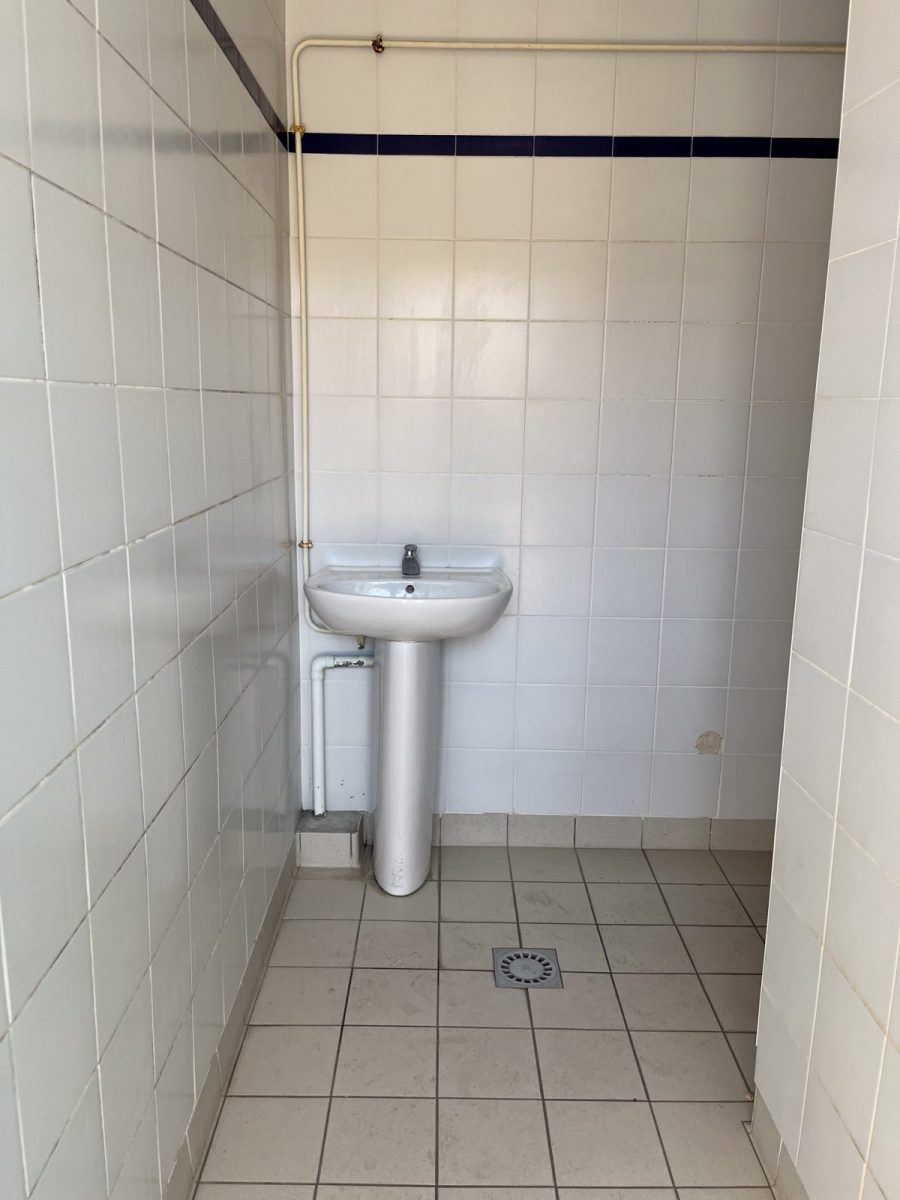 Toilettes publiques marché l’Aiguillon-sur-Mer (5)