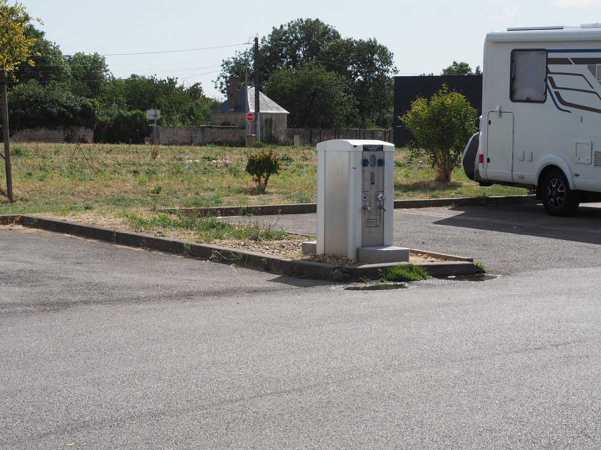 aire-stationnement-camping-car-leclerc-belle-vie-luçon (2)