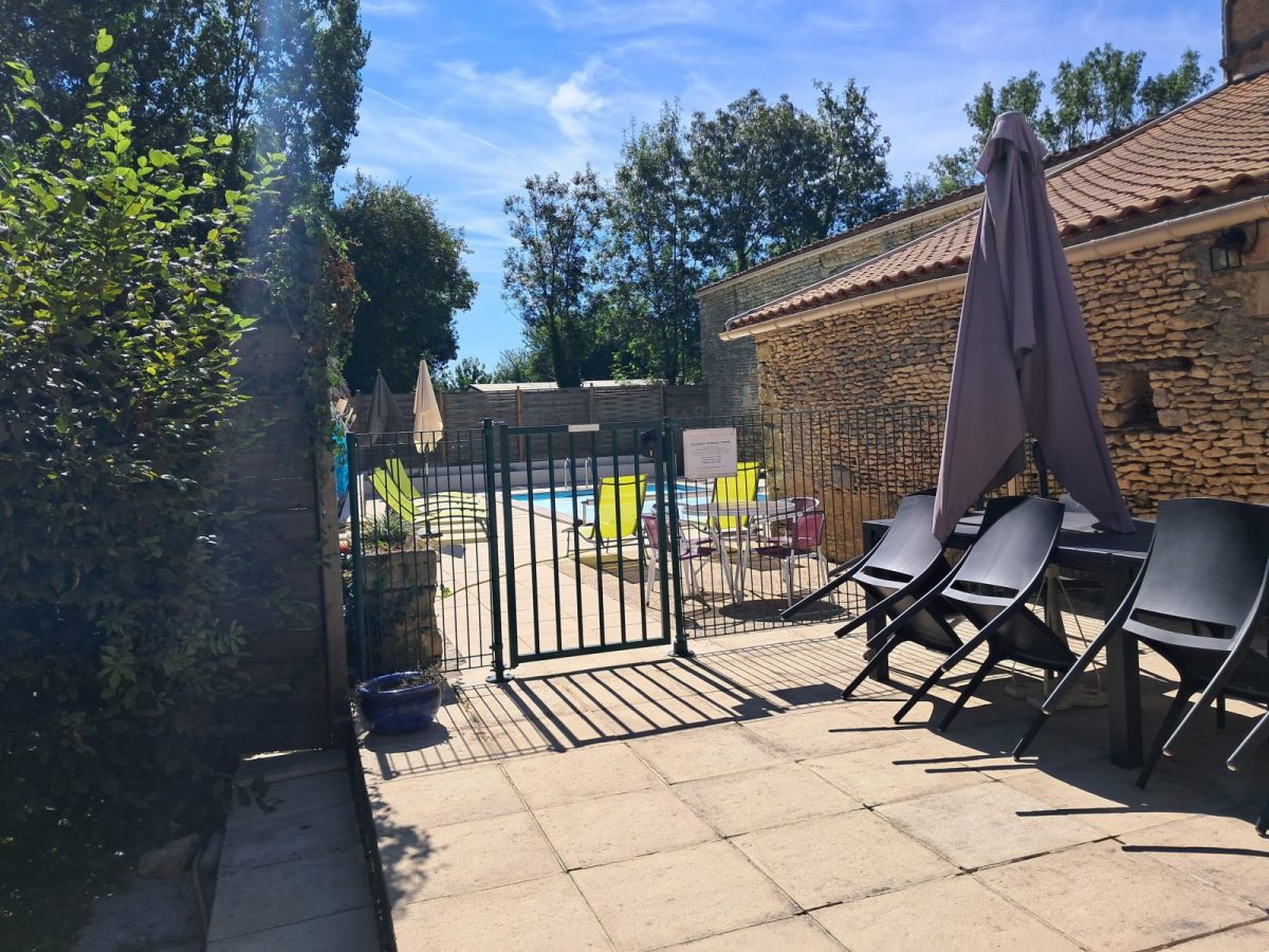 f6458dd4-a463-46a2-b597-693960afcff2