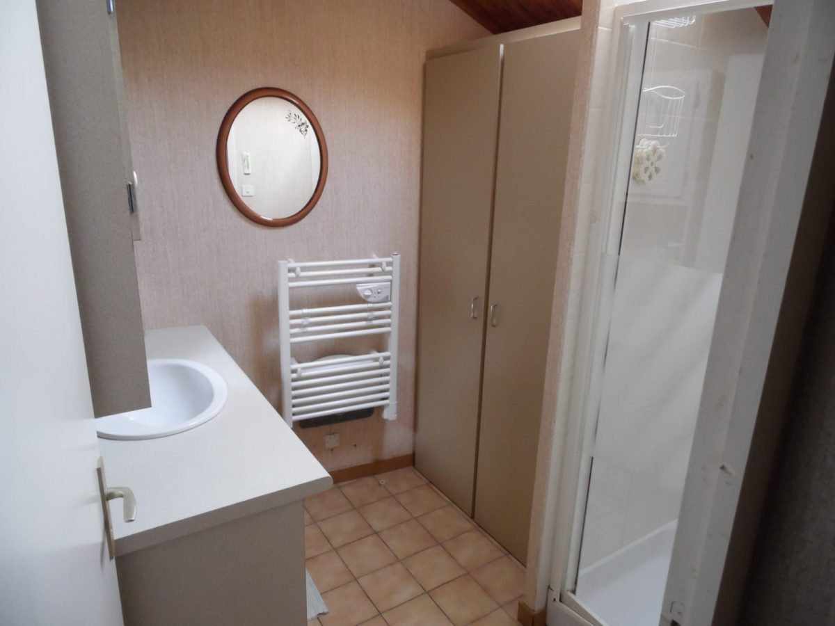 sam-5328-7159763b2a7e4c798123123051fcab52